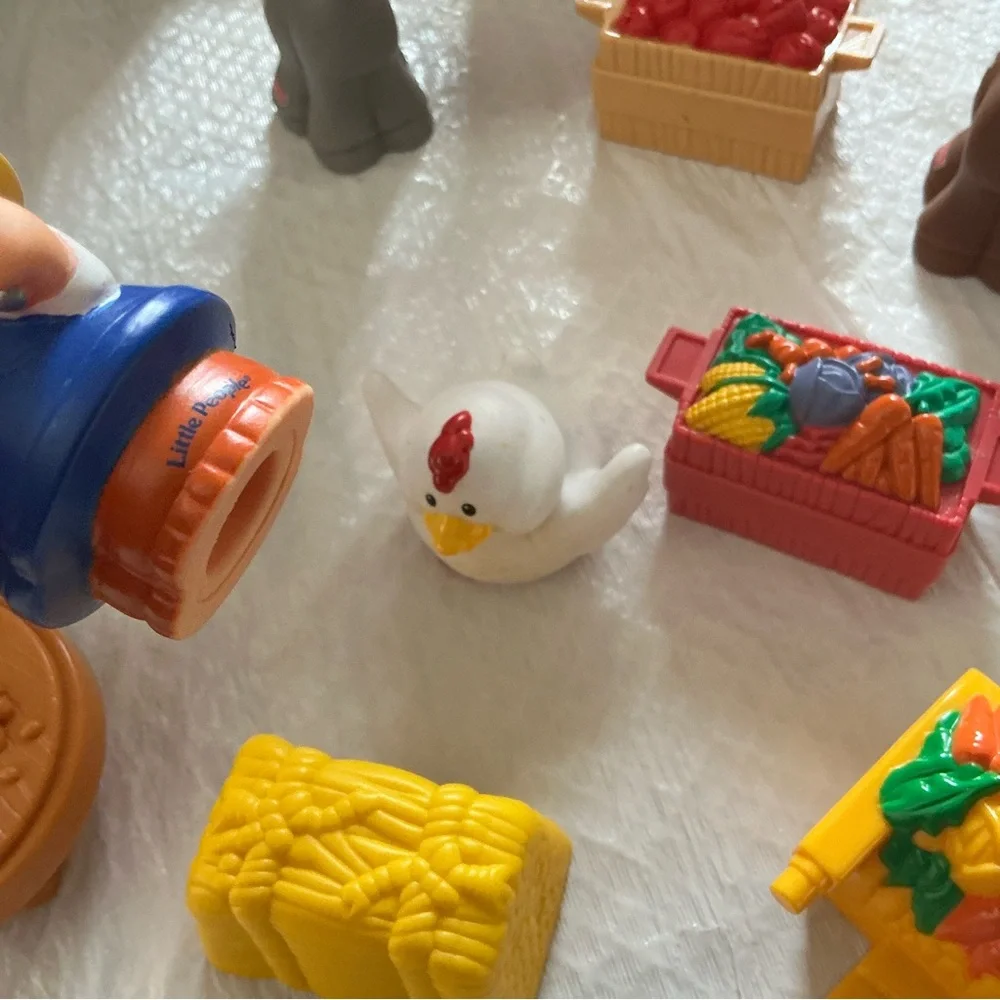 Vintage Fisher-Price Little People Farm Playset barn animals lot 15